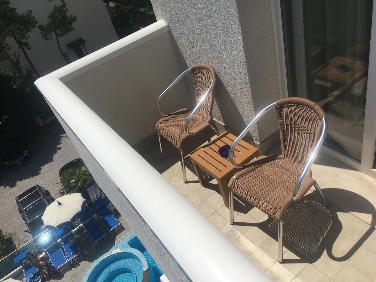Hotel Bellevue リニャーノ・サッビアドーロ エクステリア 写真